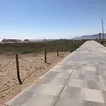 Beachfront Apartmán Castelldefels