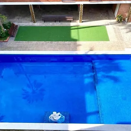 Beachfront Apartment Castelldefels